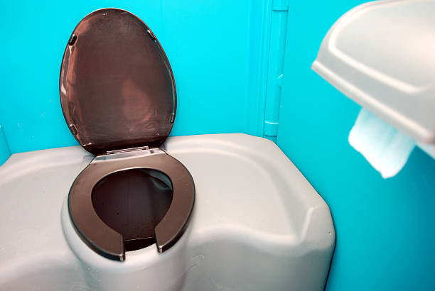 Portable Toilet Options We Offer in Harrison, MI